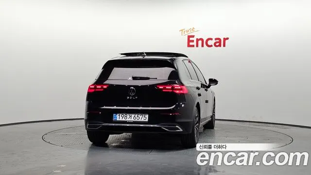 Volkswagen Golf 2024