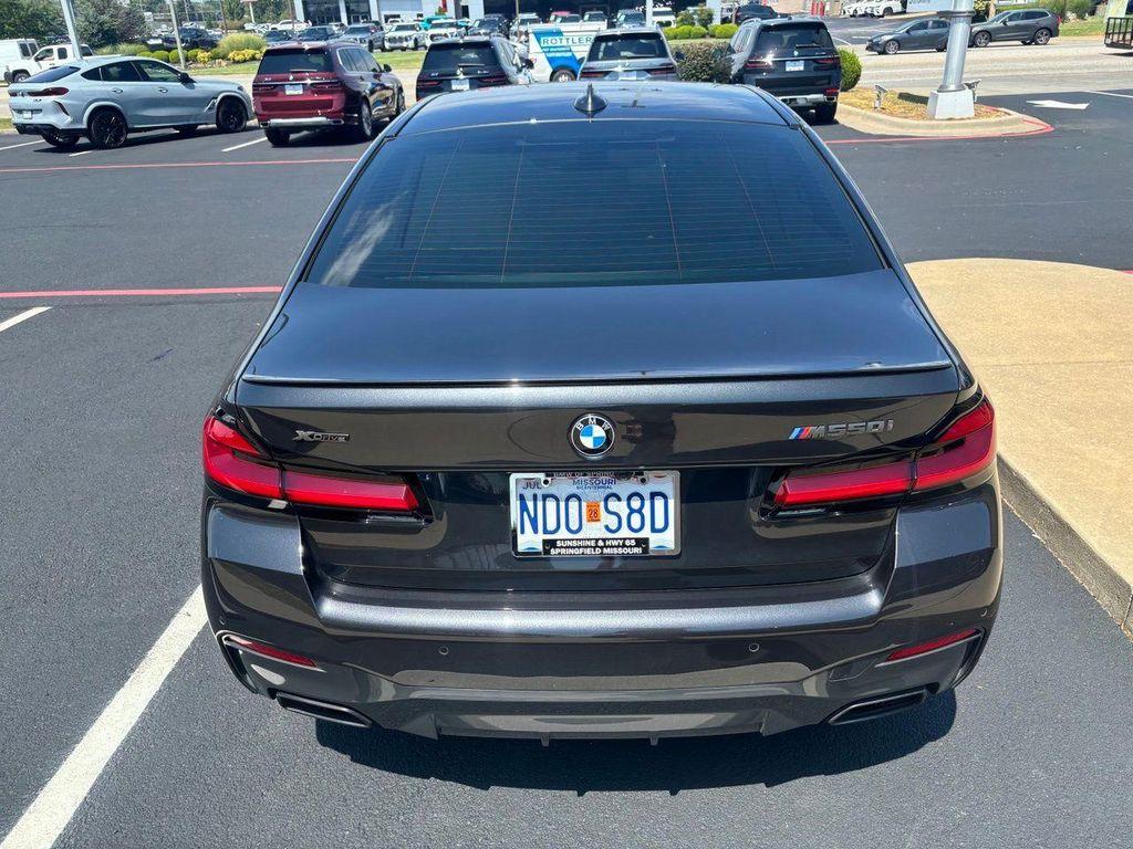 BMW M550 2022