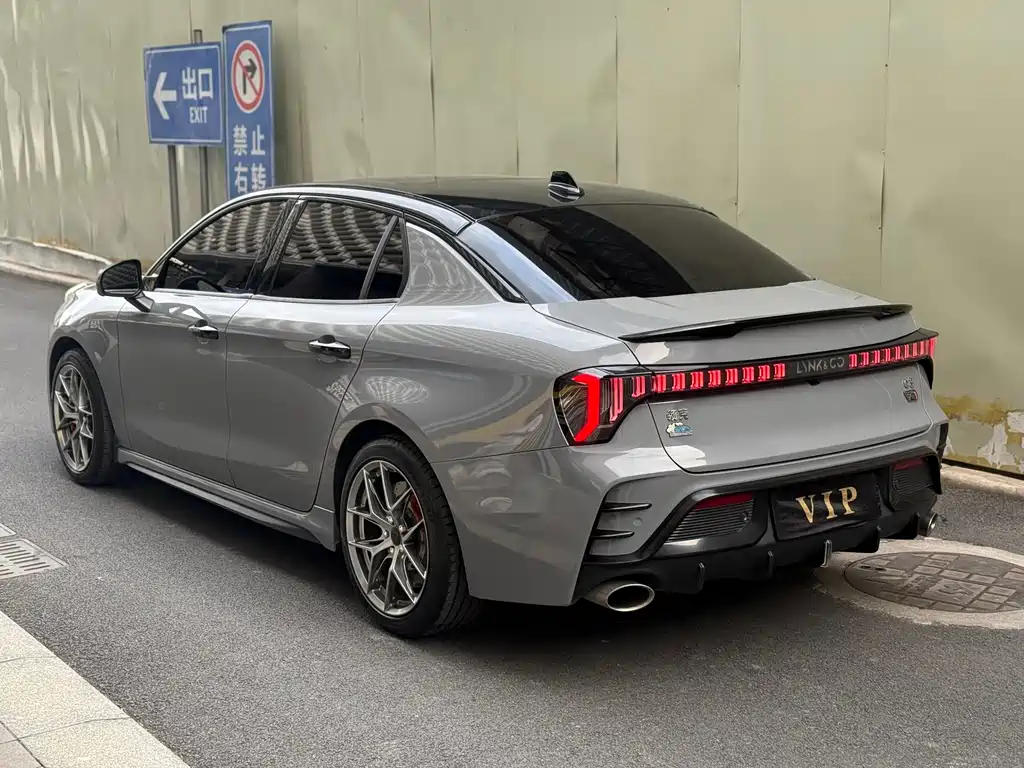 Lynk & Co 03 2023