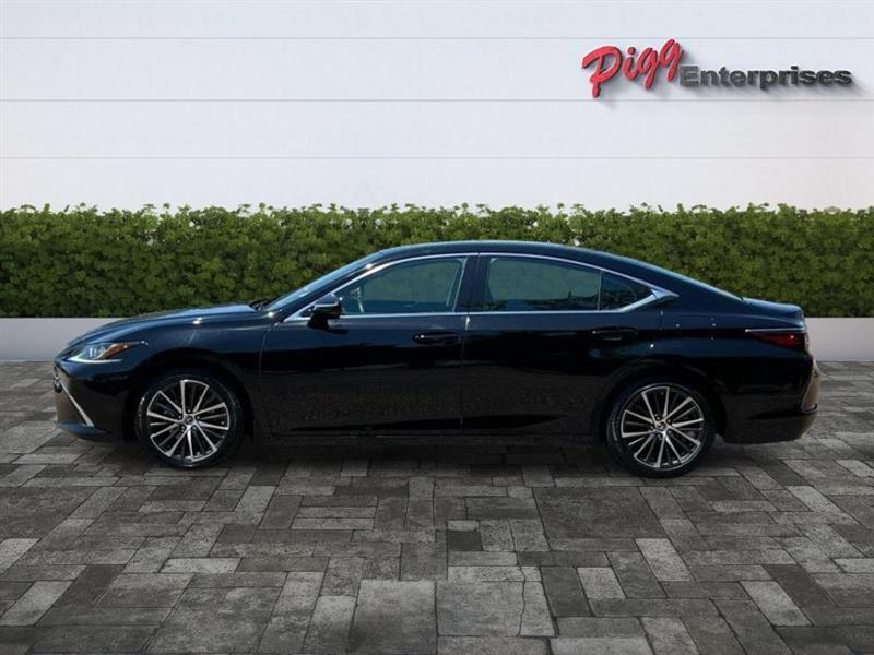 Lexus ES 2024