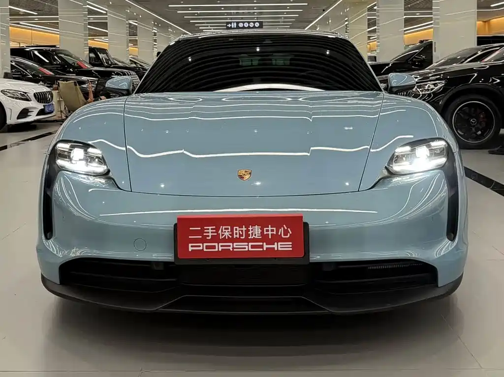Porsche Taycan 2021