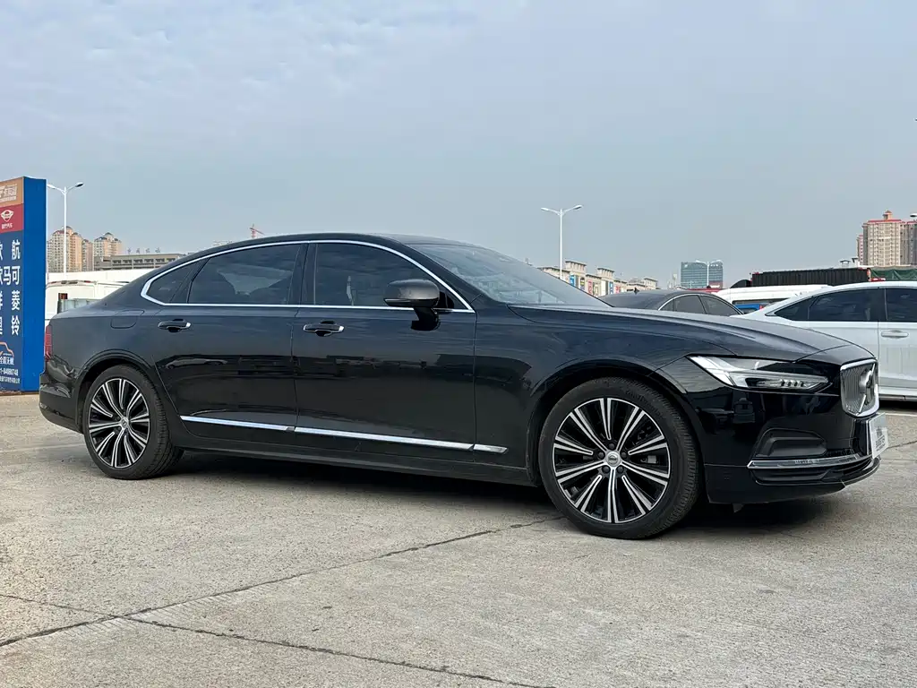 Volvo S90 2022