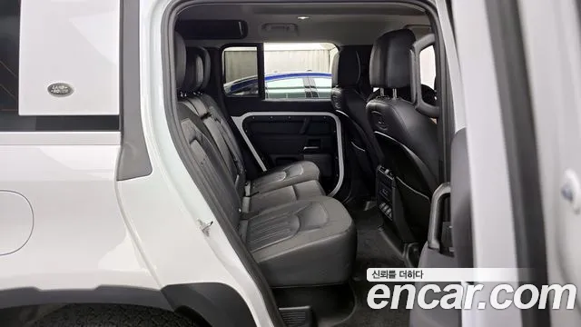 Land Rover Defender 2020