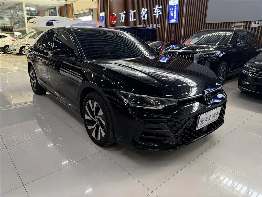 Volkswagen Passat 2025