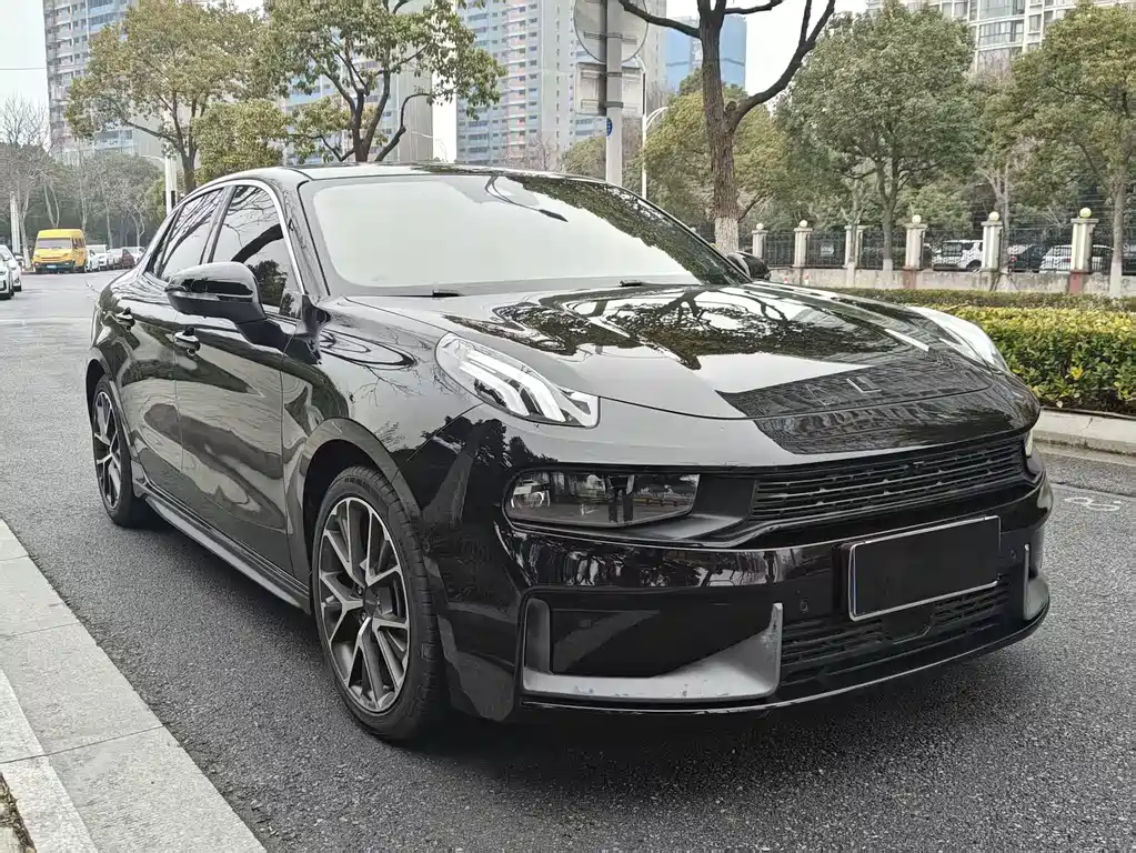 Lynk & Co 03 2022