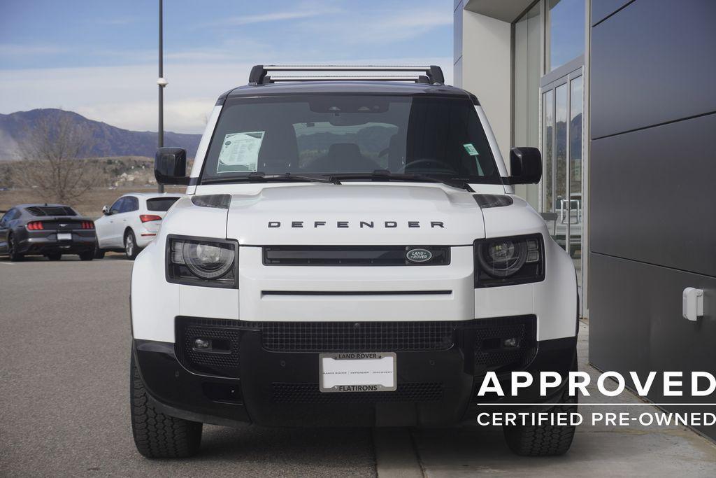 Land Rover Defender 2024