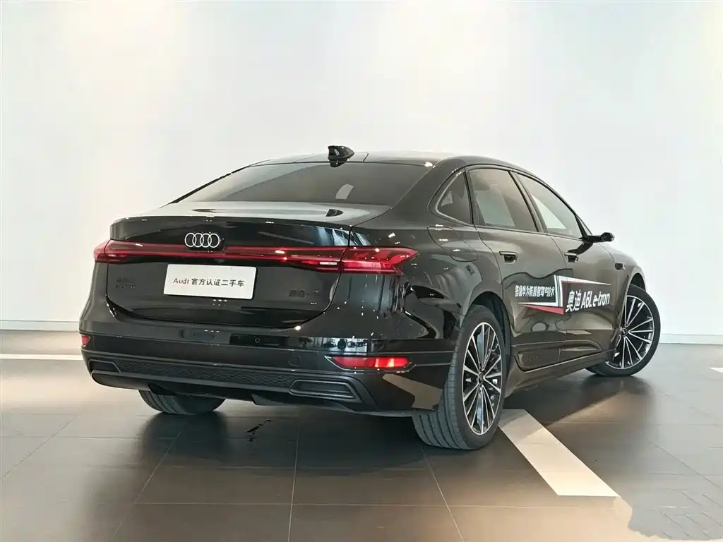 Audi e-tron 2026