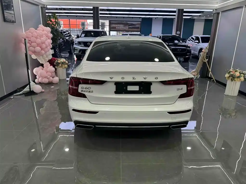 Volvo S60 2021