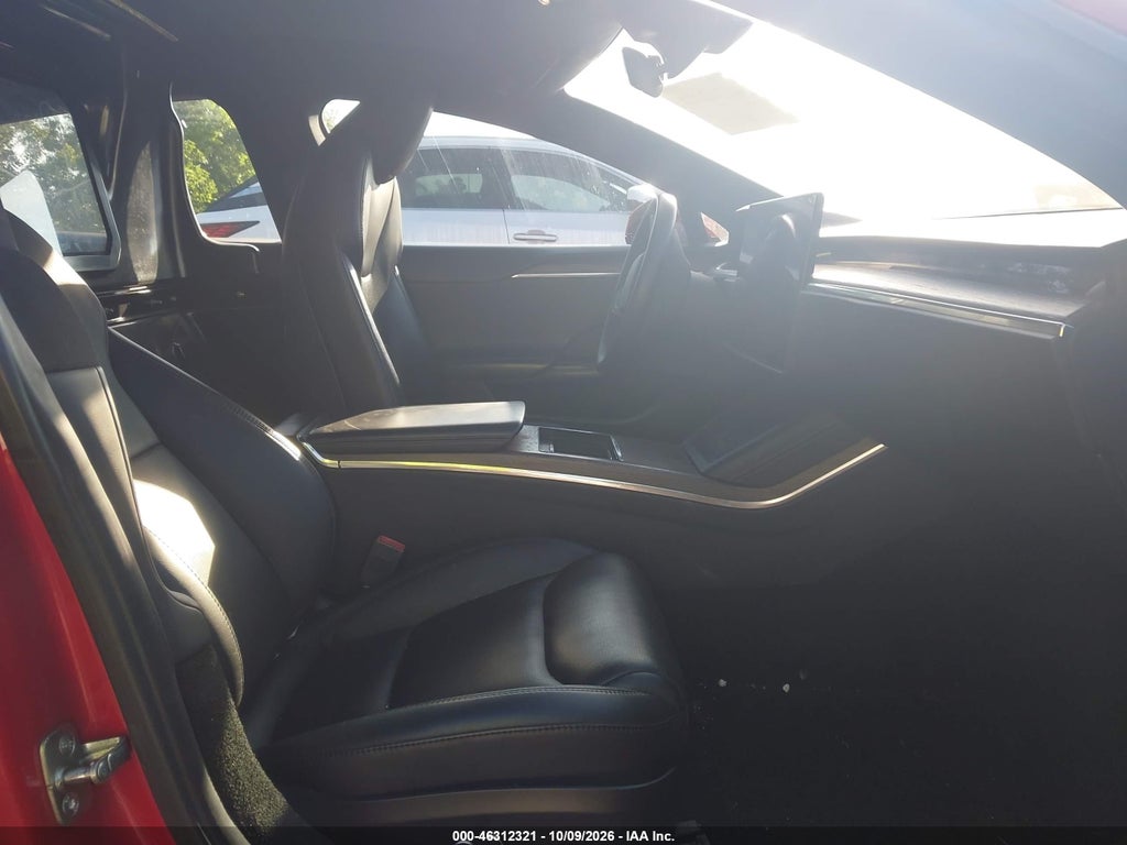Tesla Model S 2021