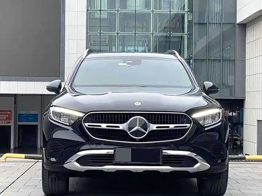 Mercedes-Benz GLC 2023