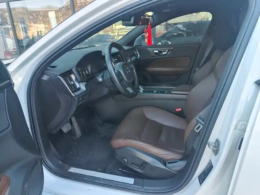 Volvo S60 2021