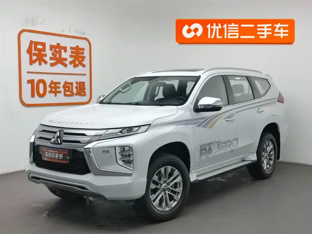 Mitsubishi Pajero 2020
