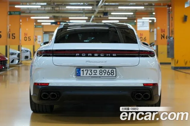 Porsche Panamera 2024