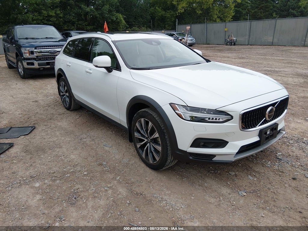 Volvo V90 Cross Country 2021
