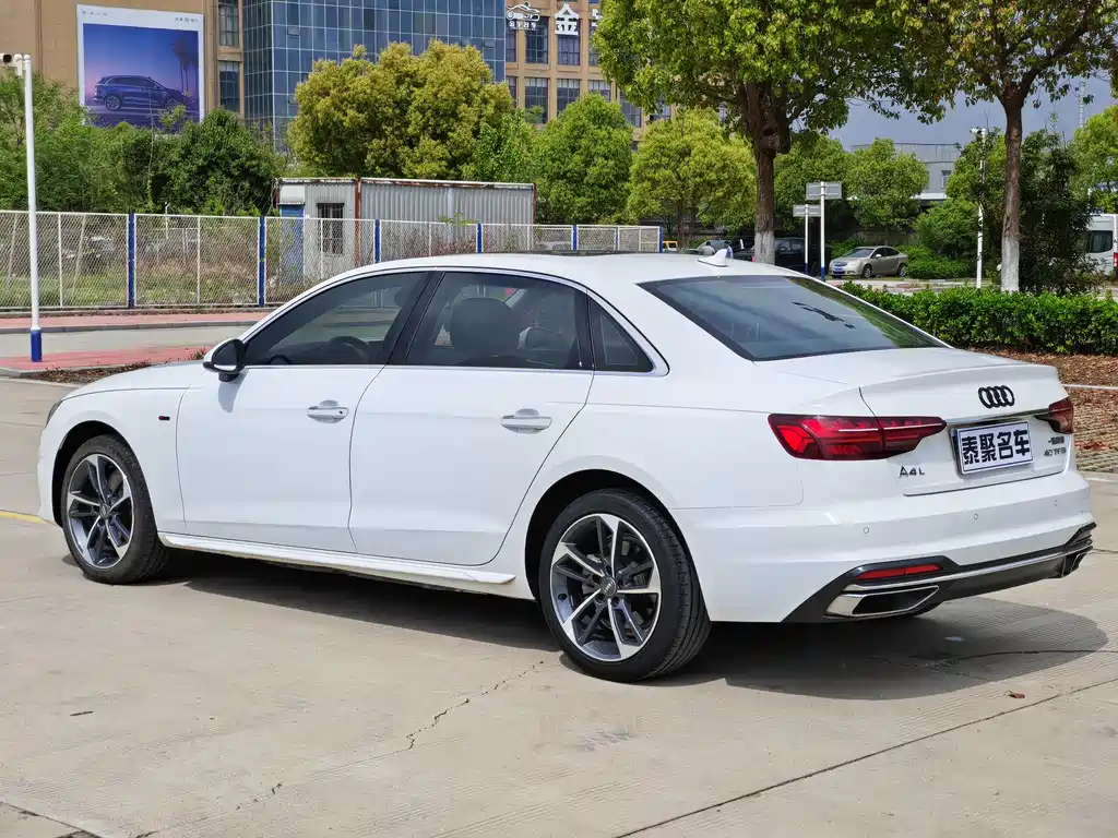 Audi A4 2022