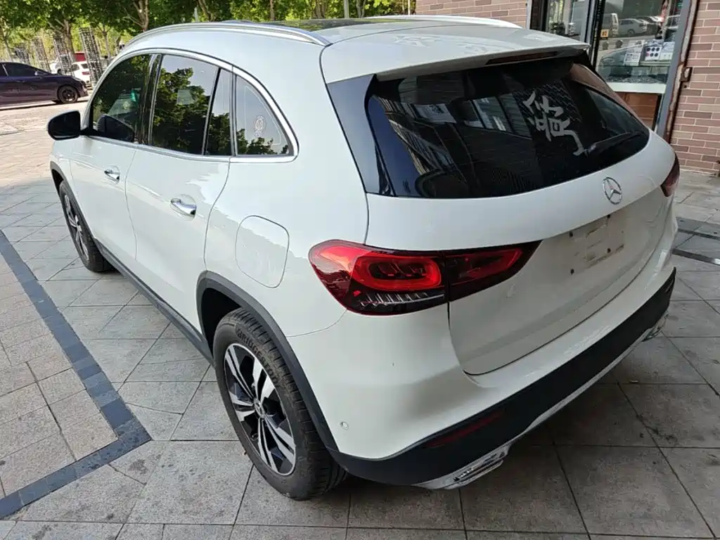 Mercedes-Benz GLA 2023
