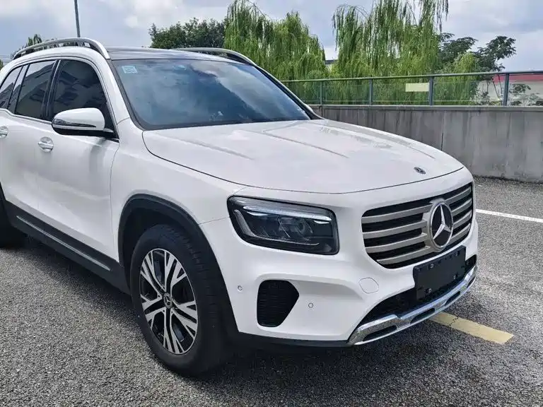Mercedes-Benz GLB 2024