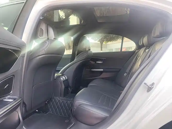 Mercedes-Benz C-Класс 2023