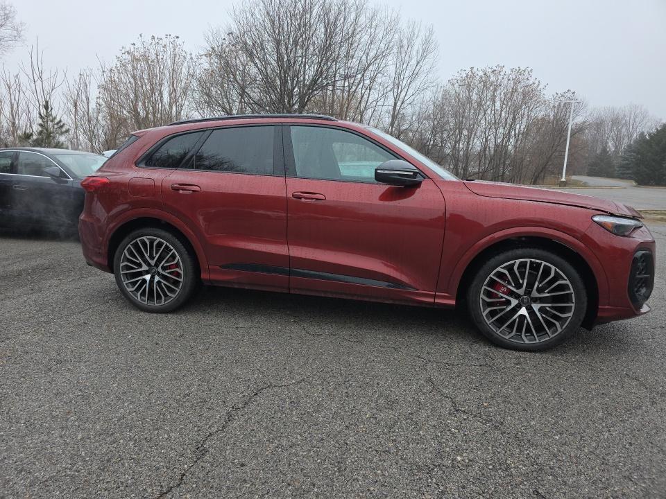 Audi SQ5 2025