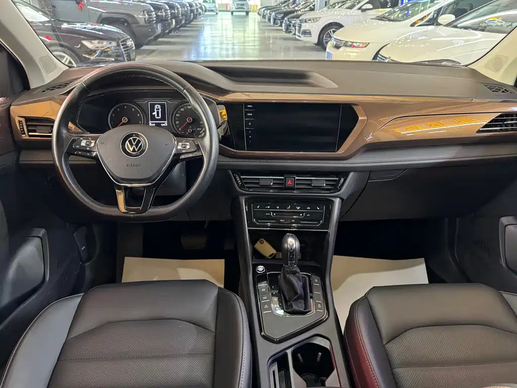 Volkswagen Tharu 2021