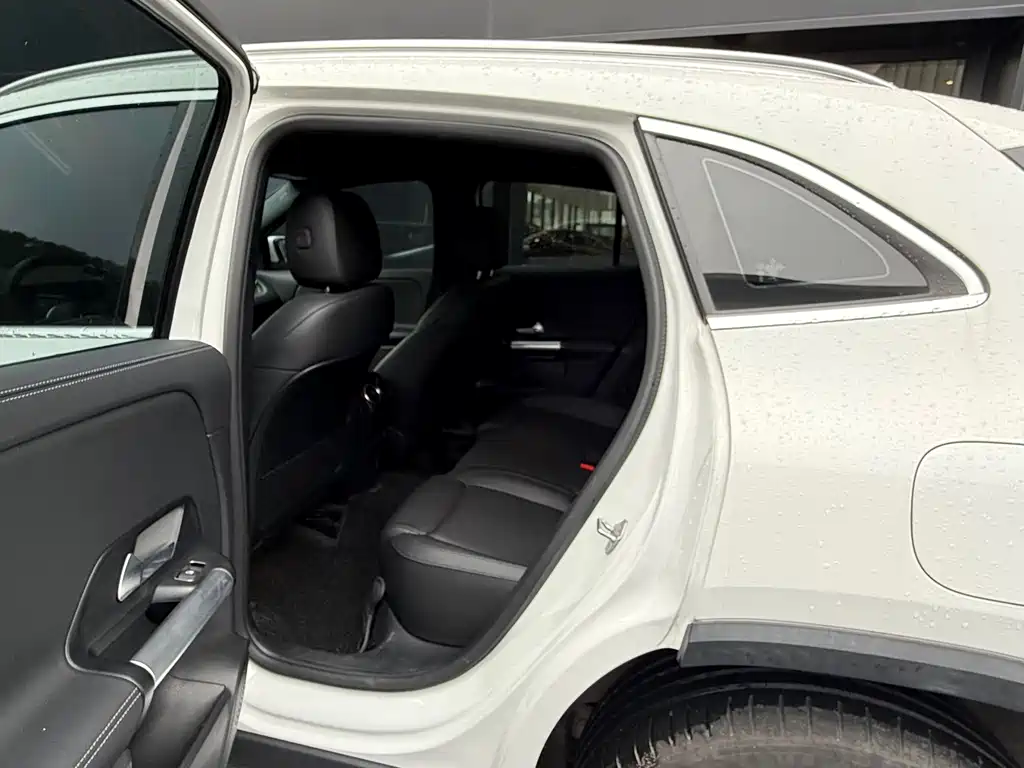 Mercedes-Benz GLA 2023