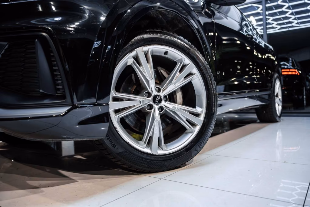Audi Q8 2023