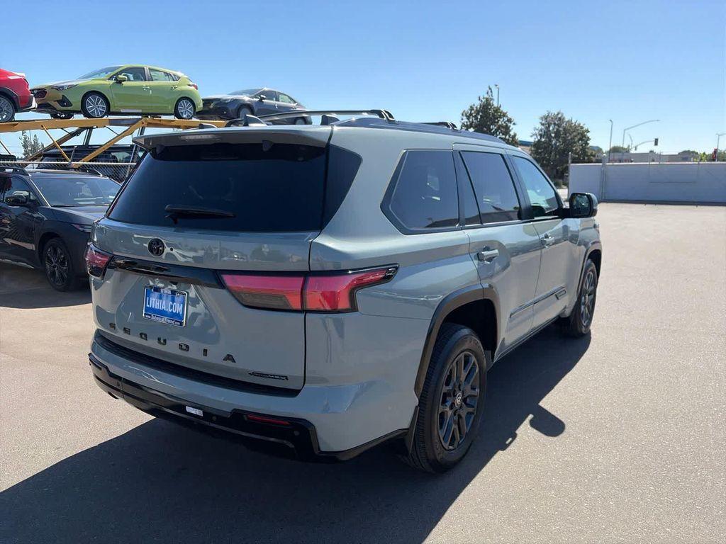 Toyota Sequoia 2026