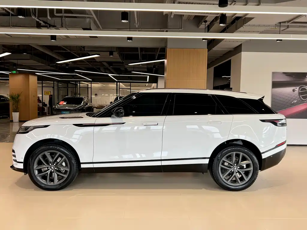 Land Rover Range Rover Velar 2024