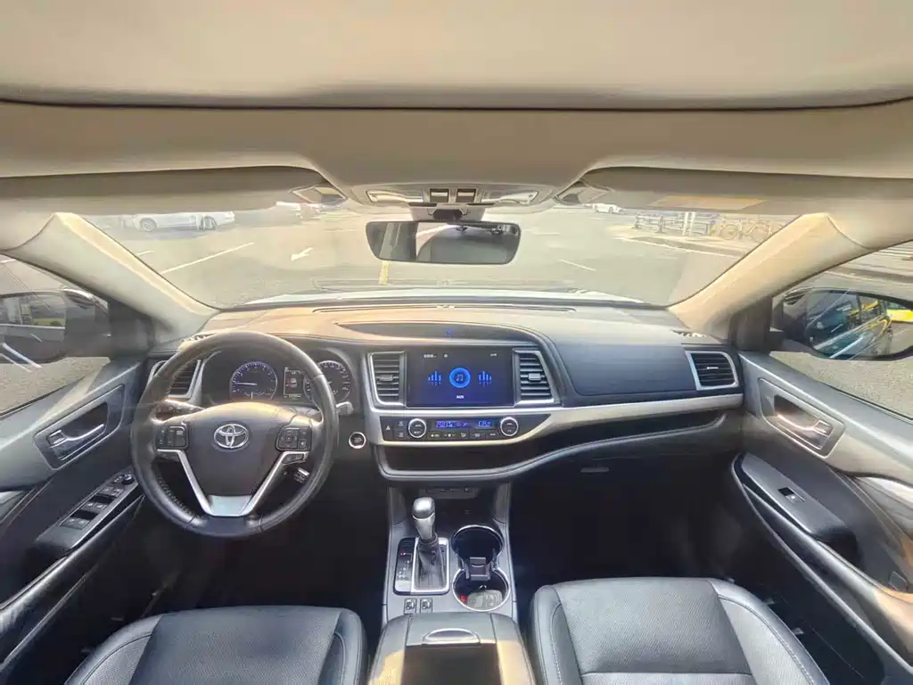 Toyota Highlander 2021