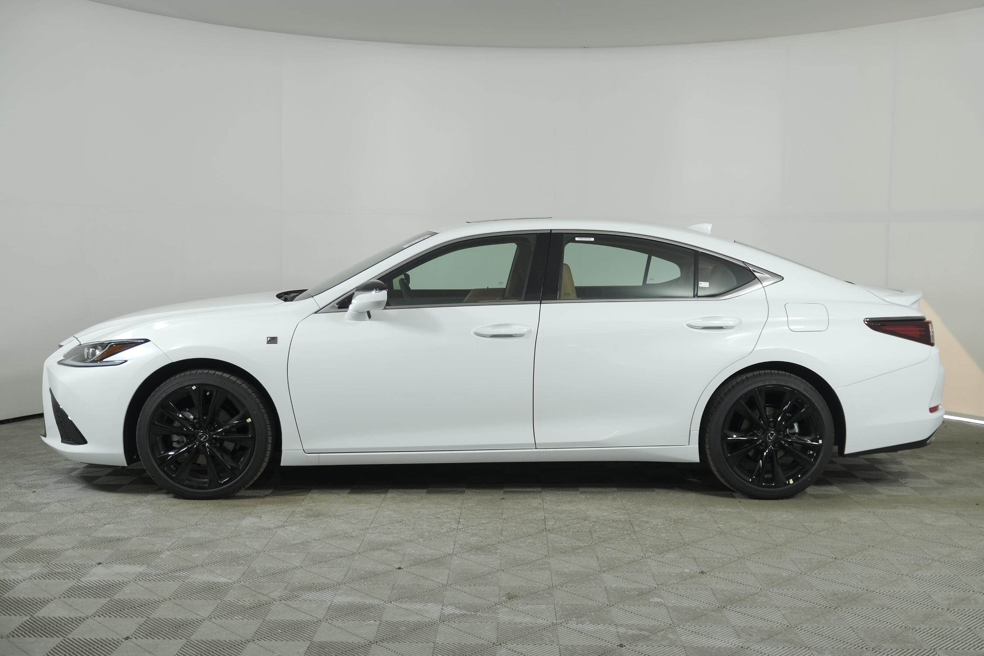 Lexus ES 2025