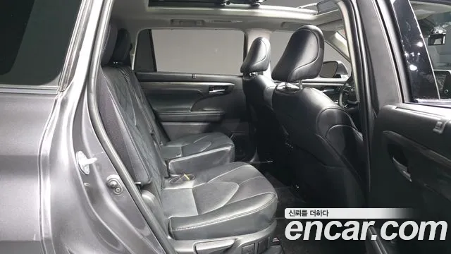 Toyota Highlander 2025