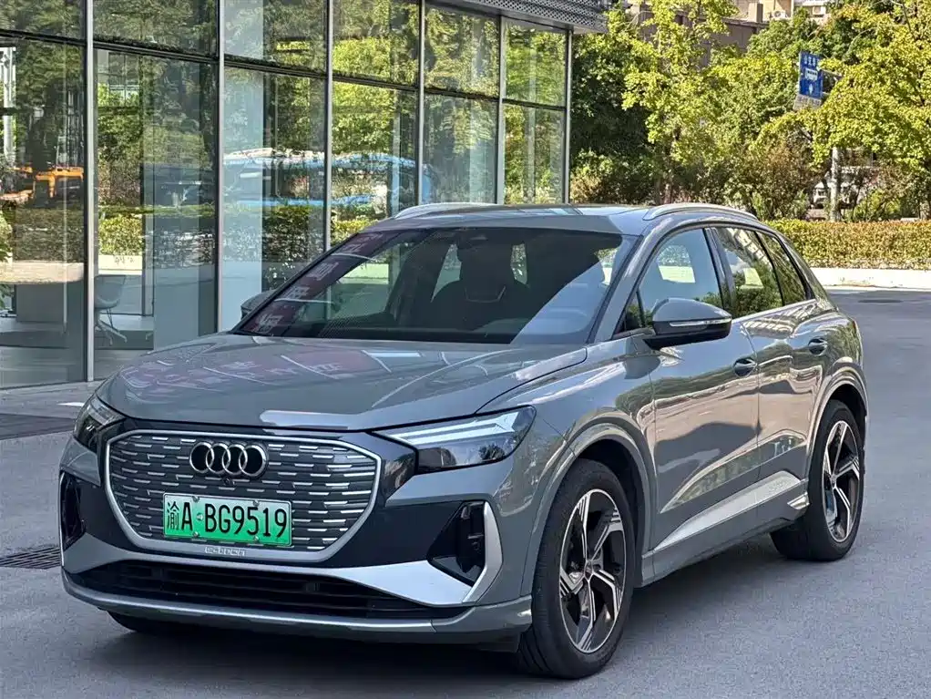 Audi Q4 e-tron 2025
