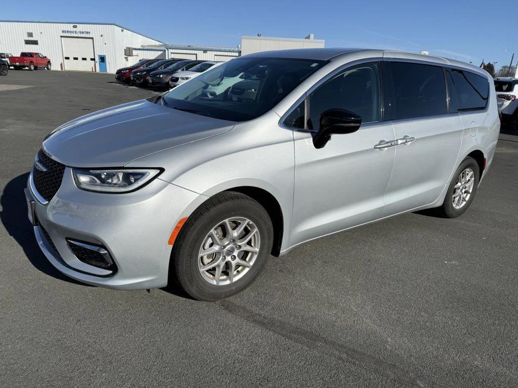 Chrysler Pacifica 2024