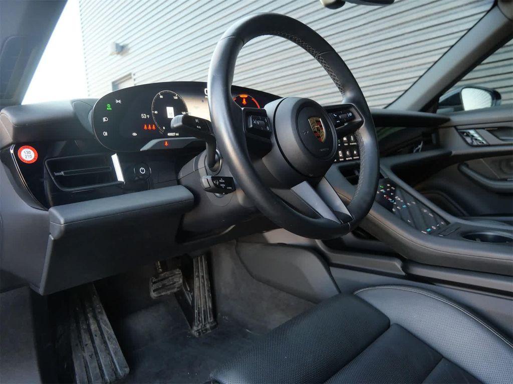 Porsche Taycan 2021