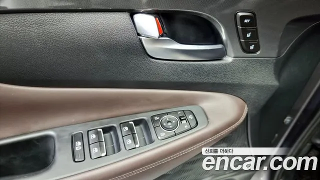 Hyundai Santa Fe 2023