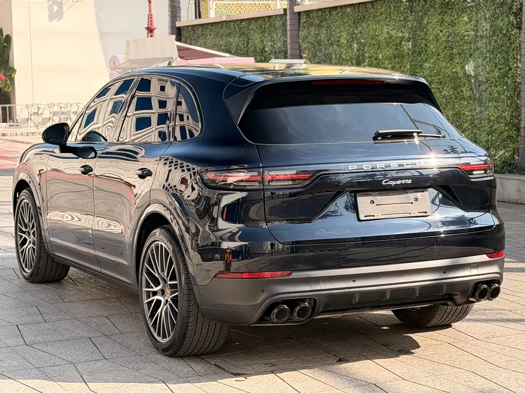 Porsche Cayenne 2021