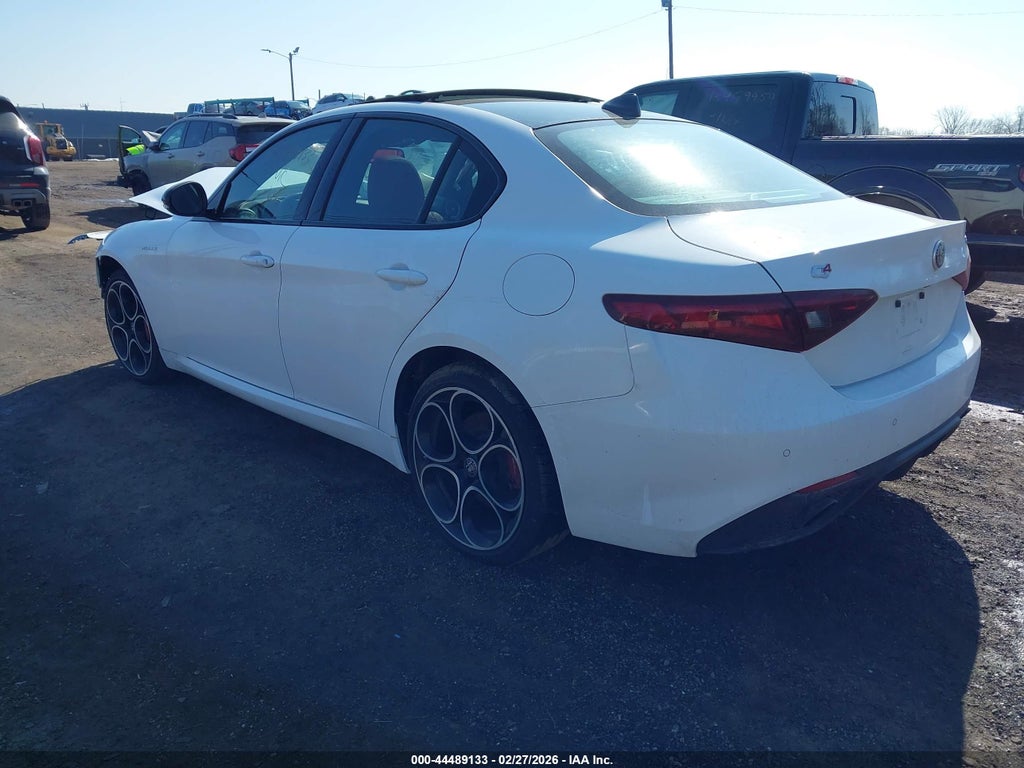 Alfa Romeo Giulia 2023