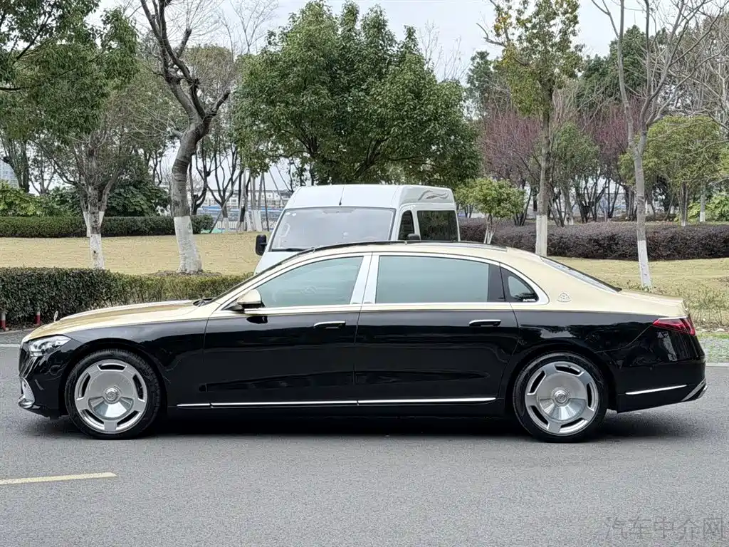 Mercedes-Benz Maybach S-Класс 2023