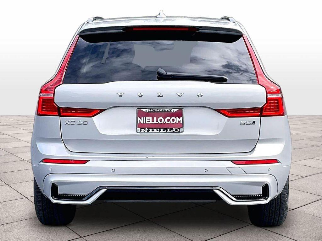 Volvo XC60 2025