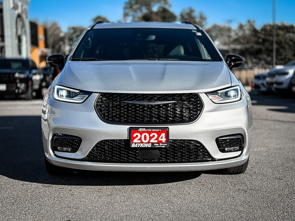 Chrysler Pacifica 2024