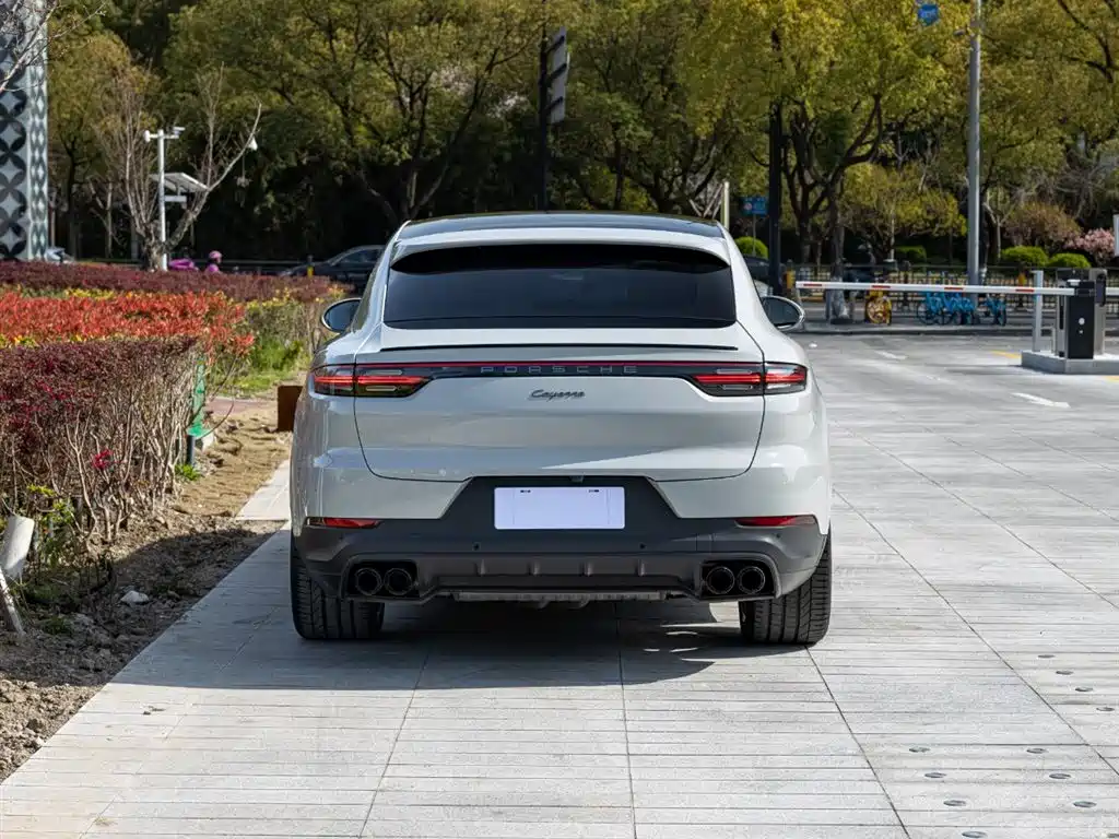 Porsche Cayenne 2023