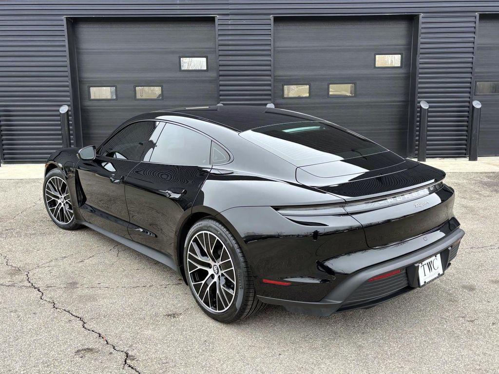 Porsche Taycan 2022