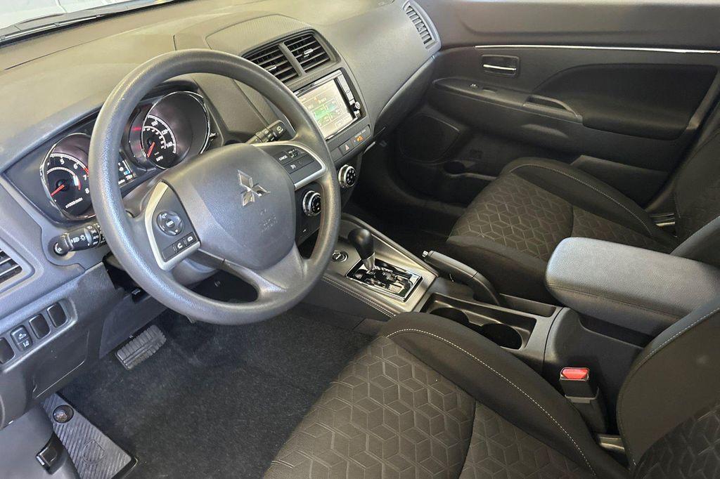 Mitsubishi Outlander Sport 2025