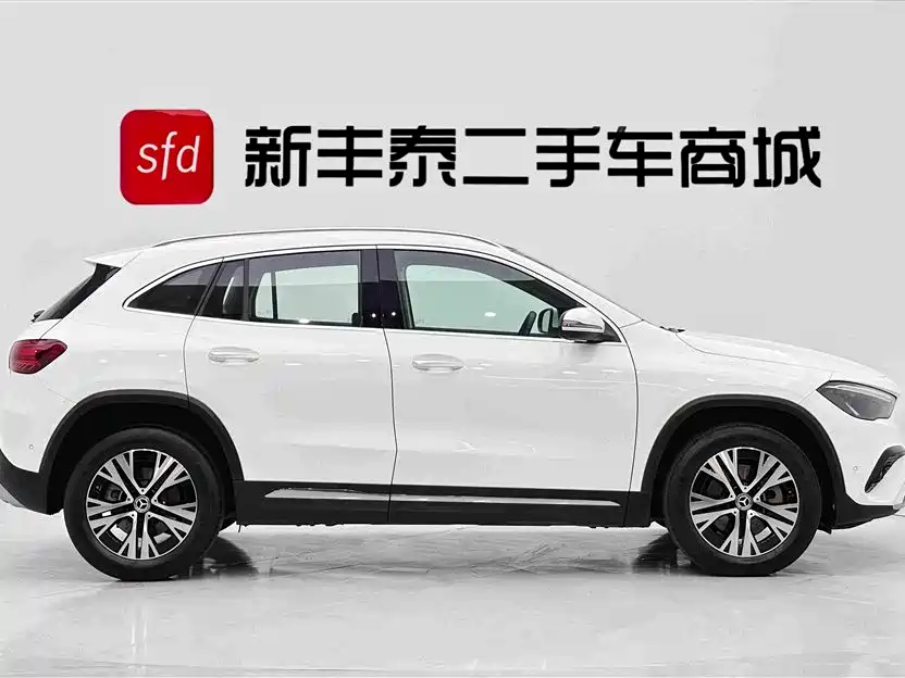Mercedes-Benz GLA 2024