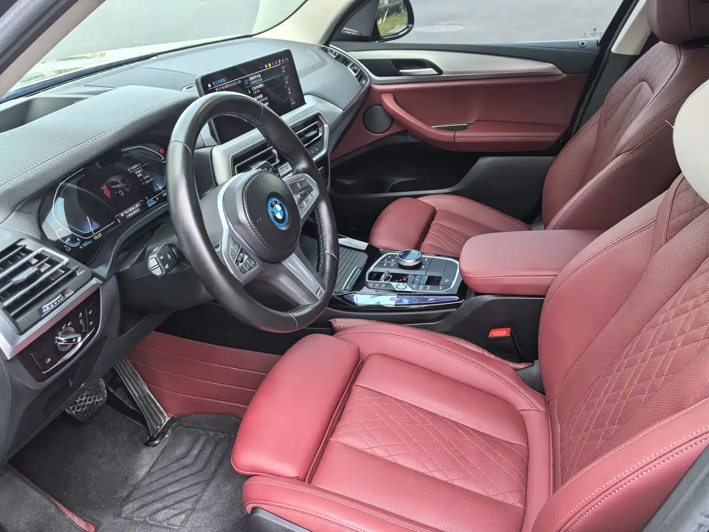 BMW iX3 2024