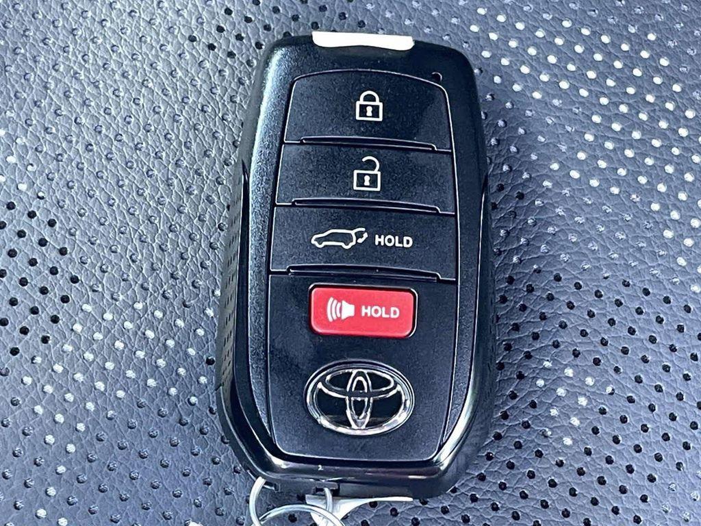 Toyota Sequoia 2026