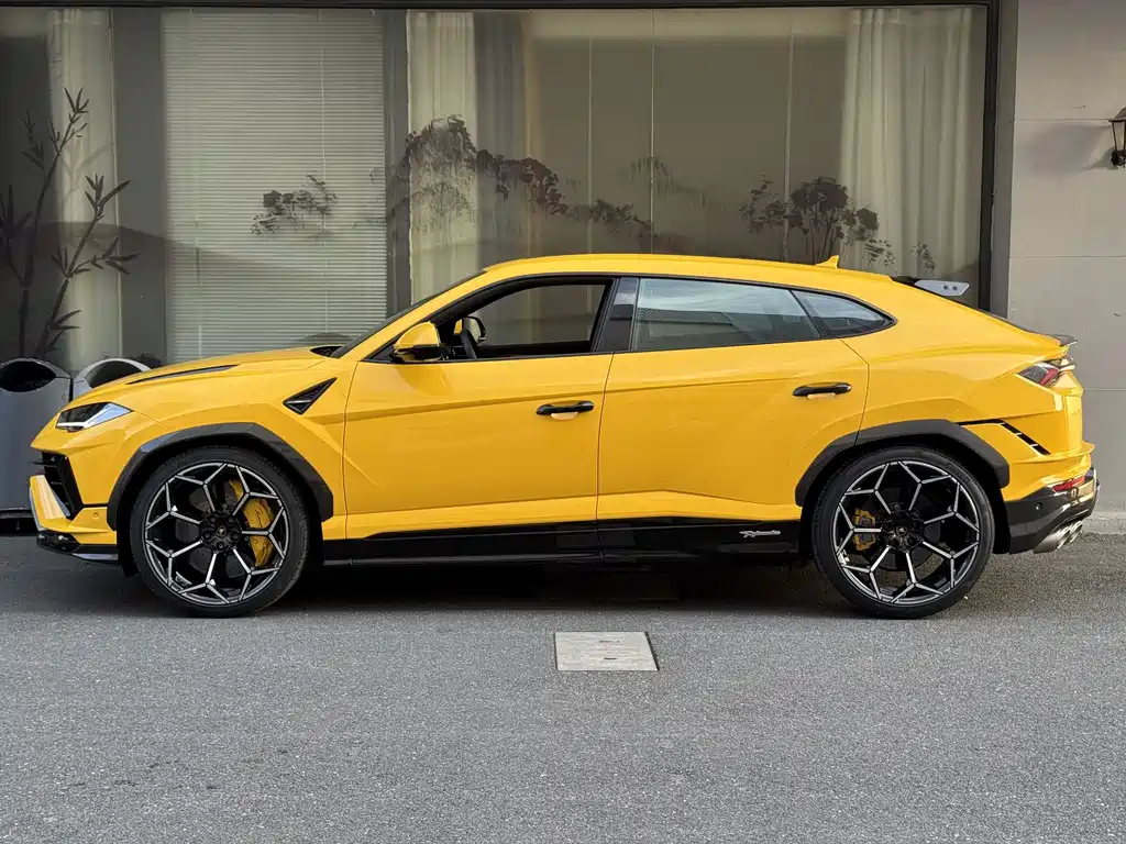 Lamborghini Urus 2023