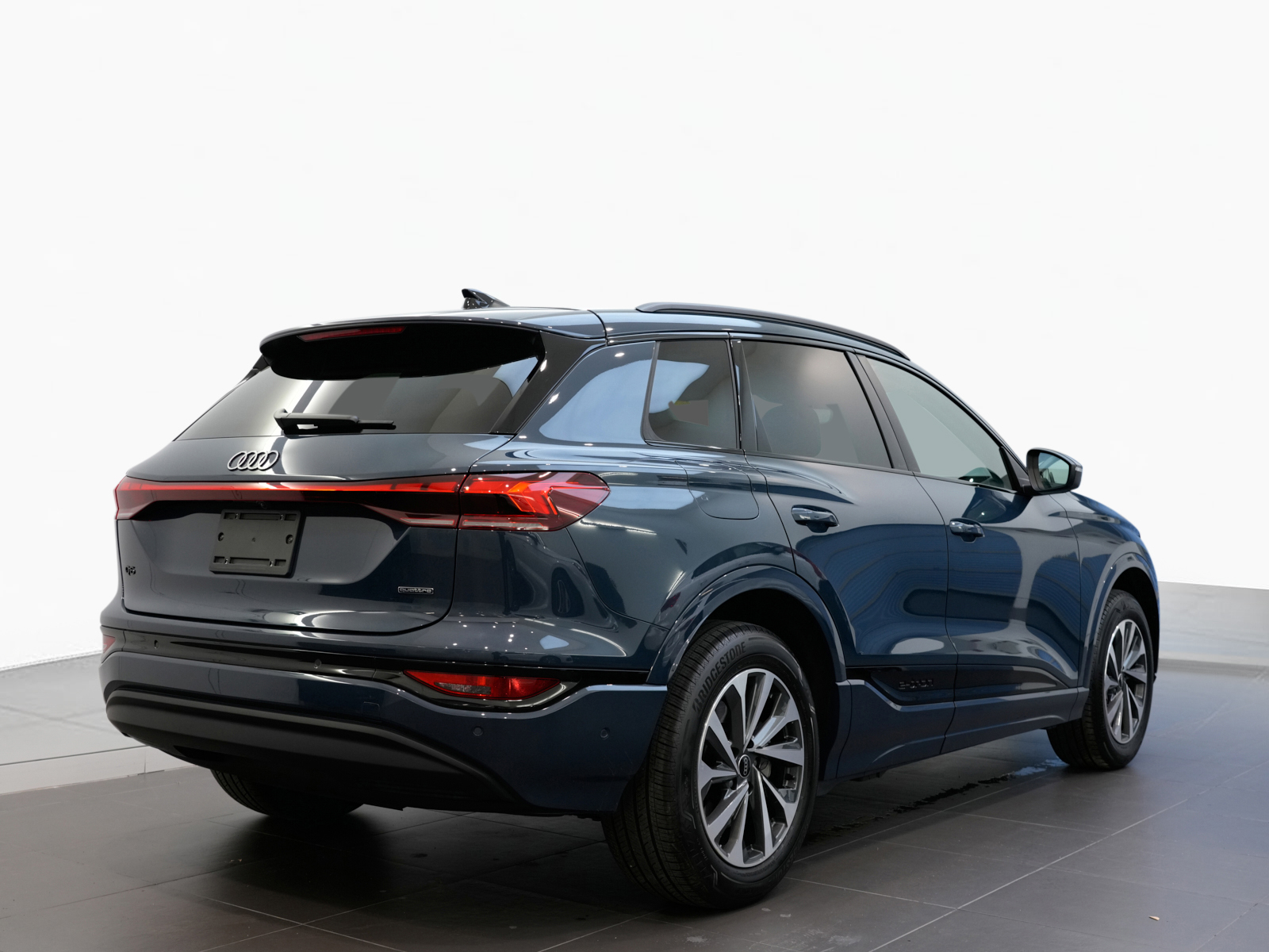 Audi Q6 e-tron 2025