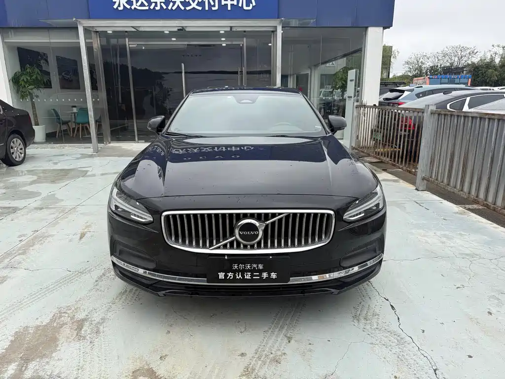 Volvo S90 2022