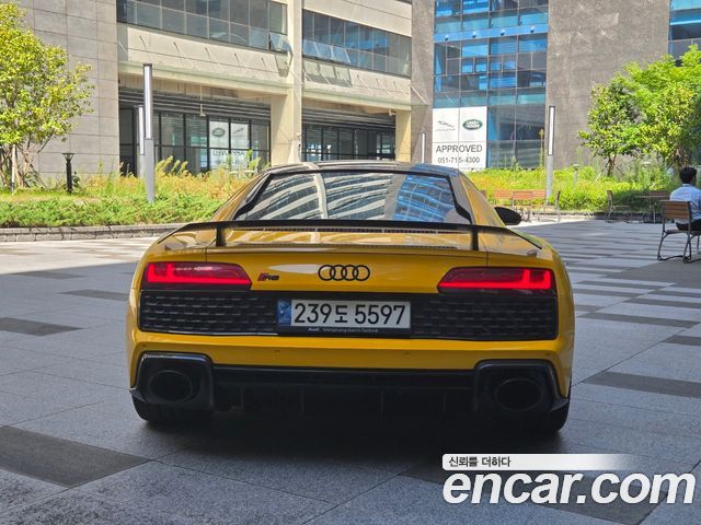 Audi R8 2021